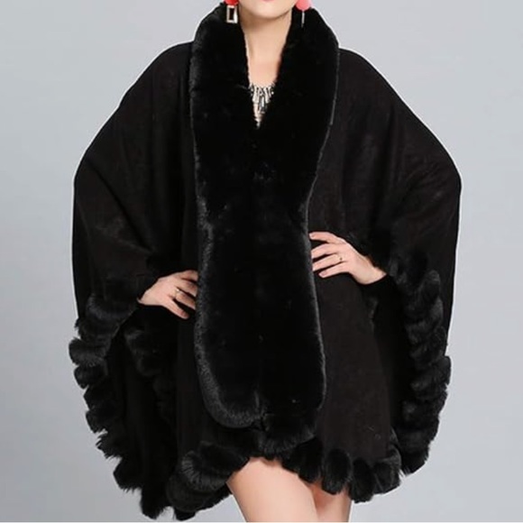 🆕 Fur Trimmed Collar Shawl Cape - Picture 1 of 8